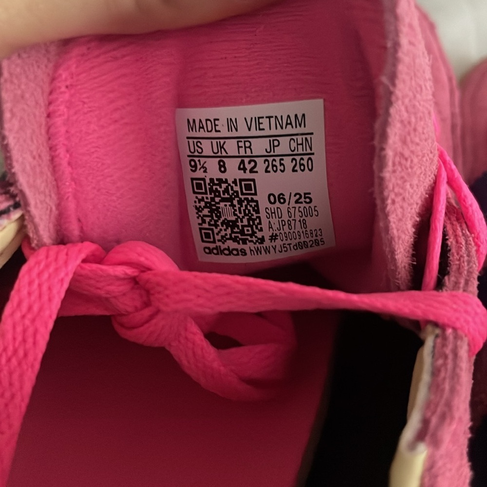 NEW Adidas Spezial - Picture 6 of 6